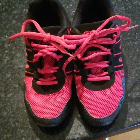 kid shoe size 35 in us